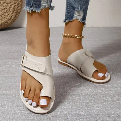 Stylish Horizon Buckle Sandals