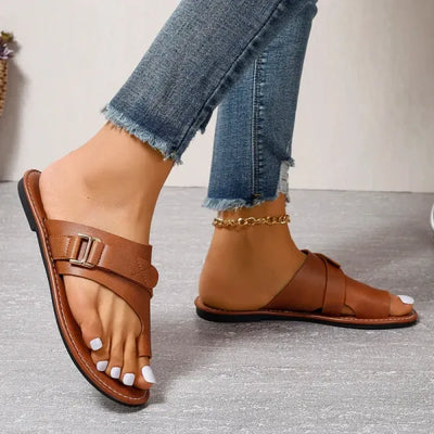 Stylish Horizon Buckle Sandals
