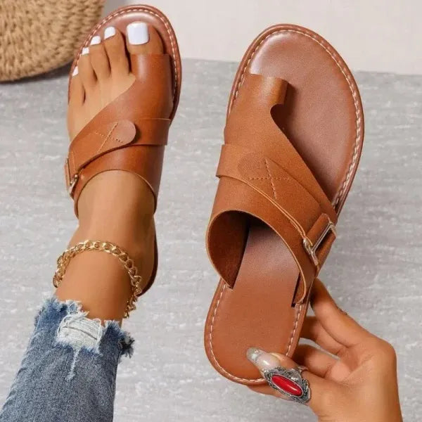 Stylish Horizon Buckle Sandals