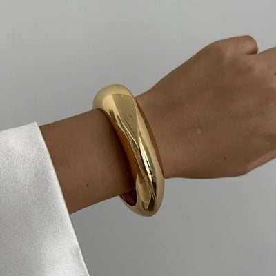 Elegant Fluid Cuff Bracelet