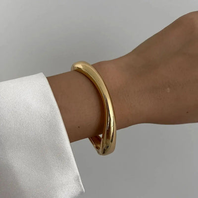 Elegant Fluid Cuff Bracelet