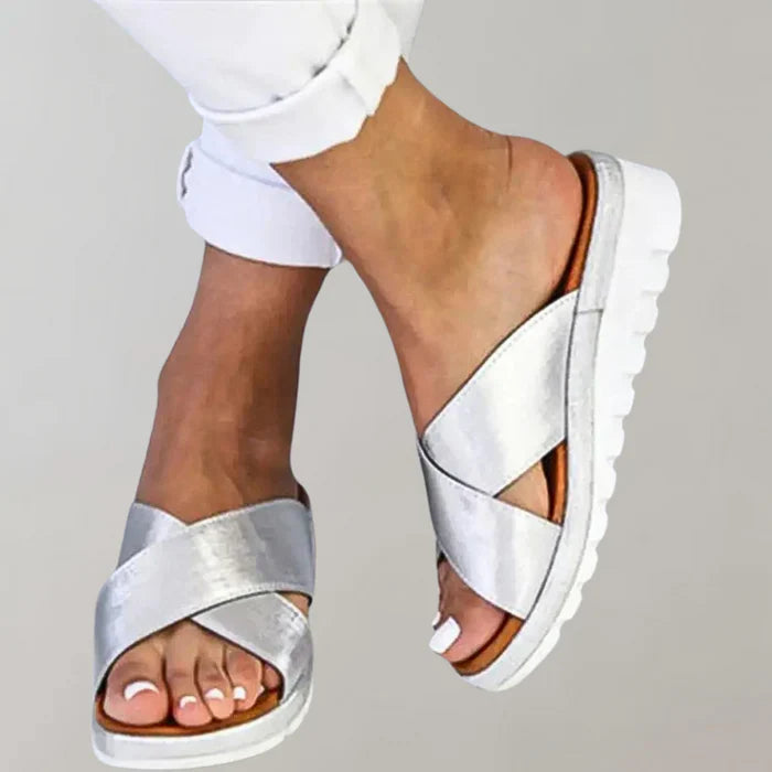 Tranquil Crossband Sandals