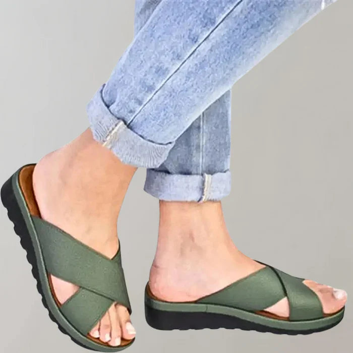 Tranquil Crossband Sandals